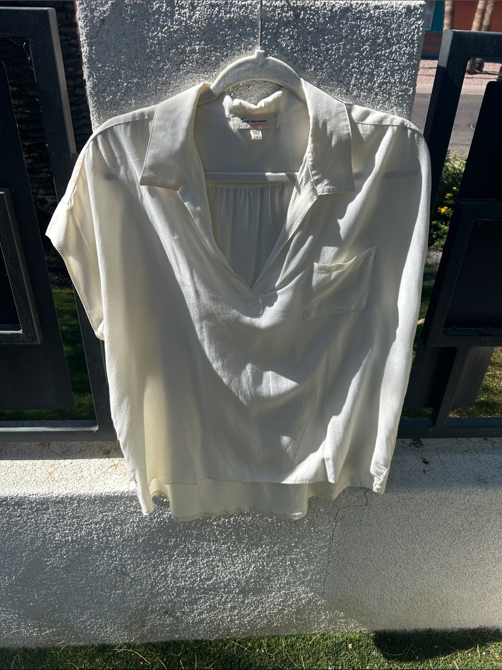 Two by Vince Camuto Ivory V-Neck Collared Blouse